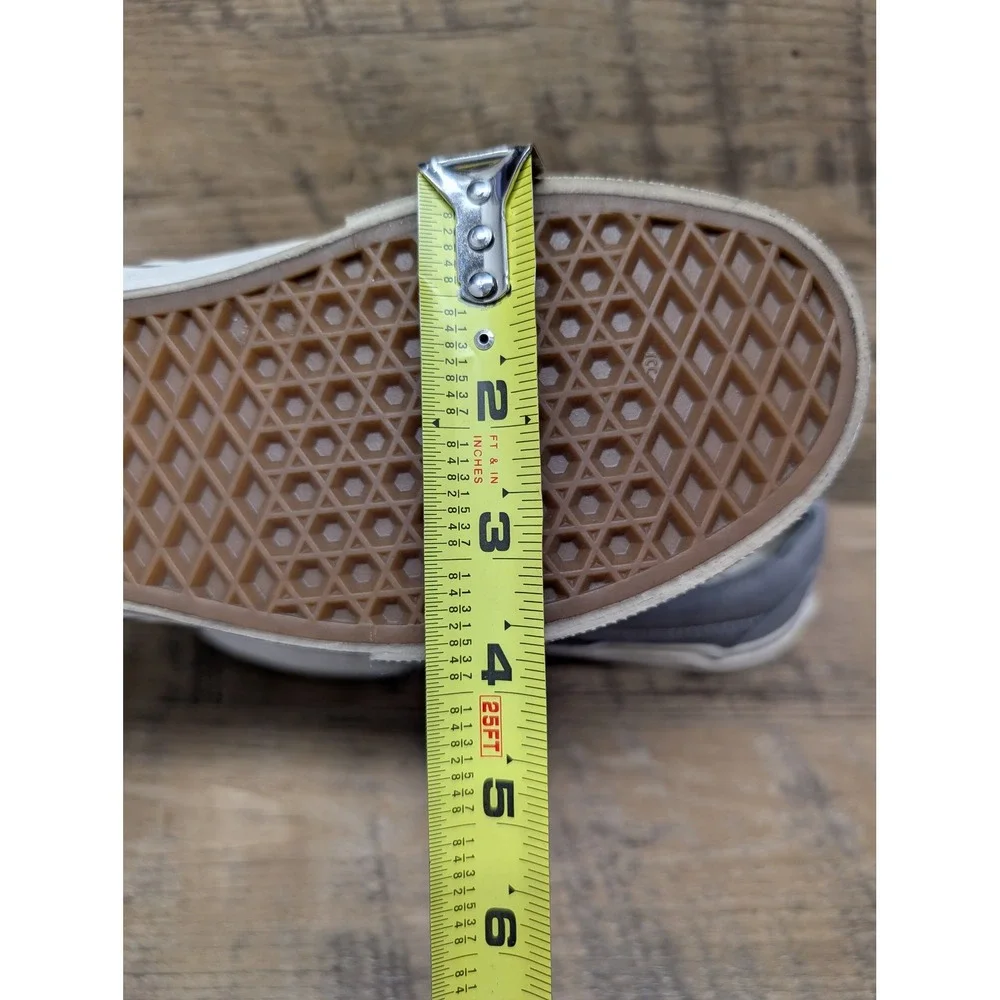 Vans Classic Slip-On Skate Shoes Unisex Size 9.5W / 8M‎ Gray Casual Style